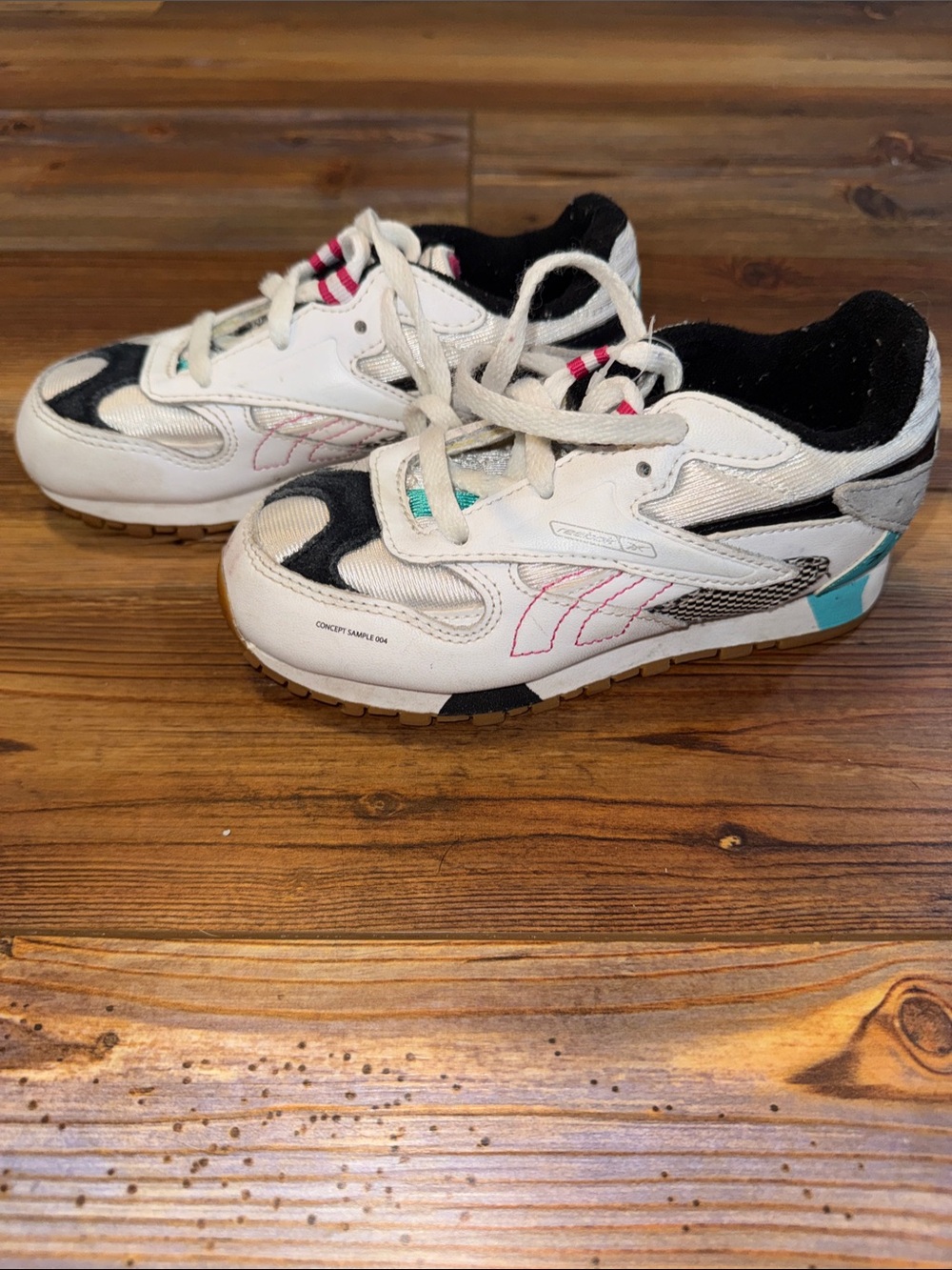 Reebok Alter the Icons Concept Sample 004 Sneakers – Kids’ Size 10